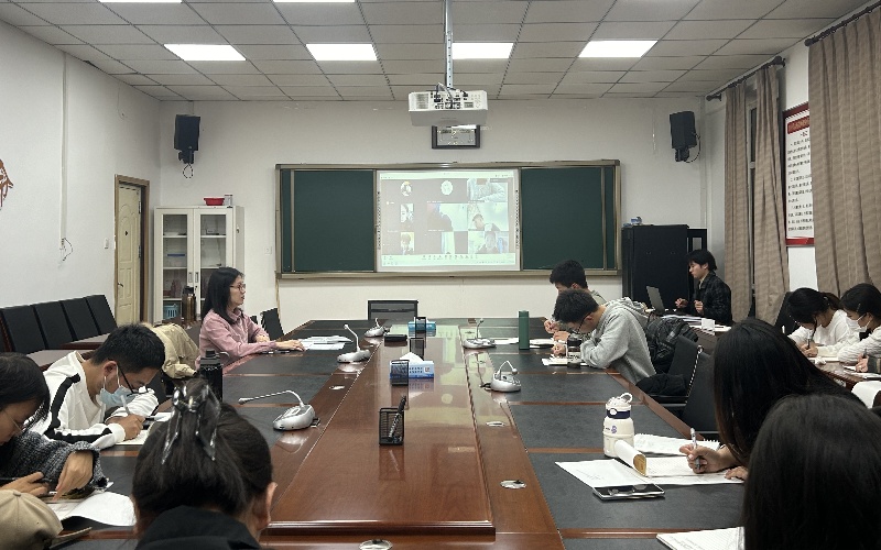 主题研讨.jpg