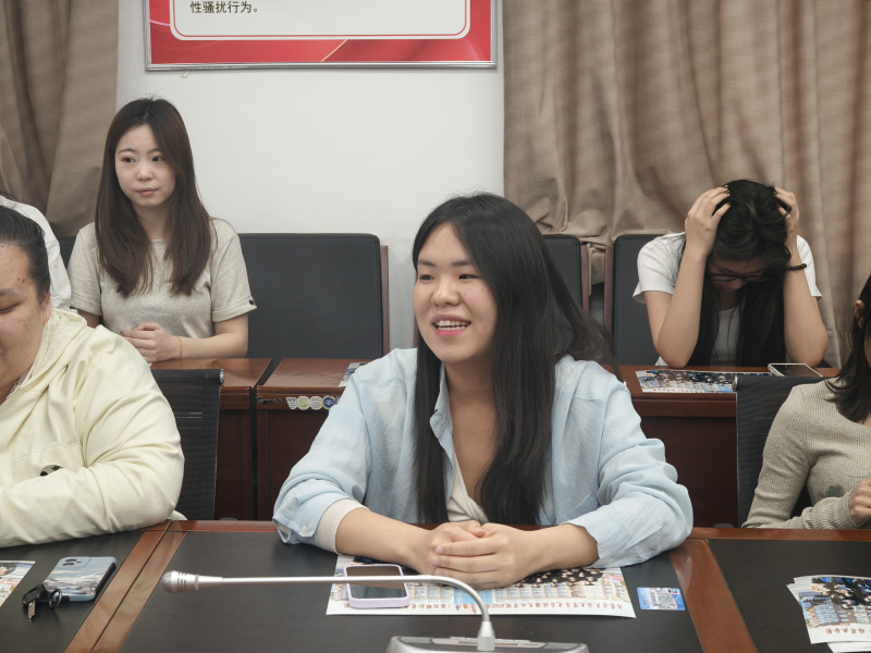 学生.jpg
